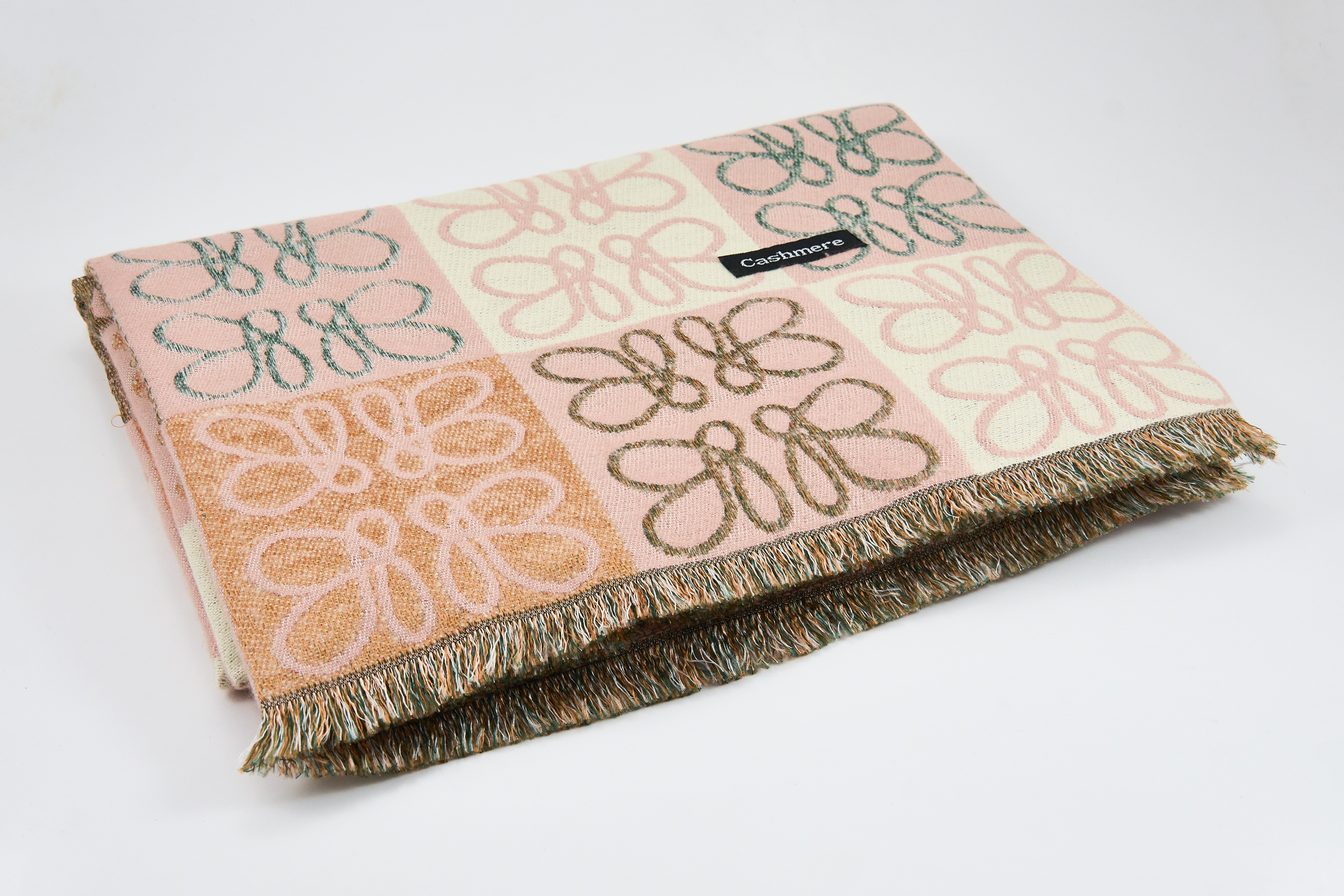 Bruine sjaal met franjes en patronen