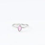 Zilveren ring met roze hartje