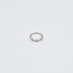 Zilveren ringpiercing met fijne steentjes