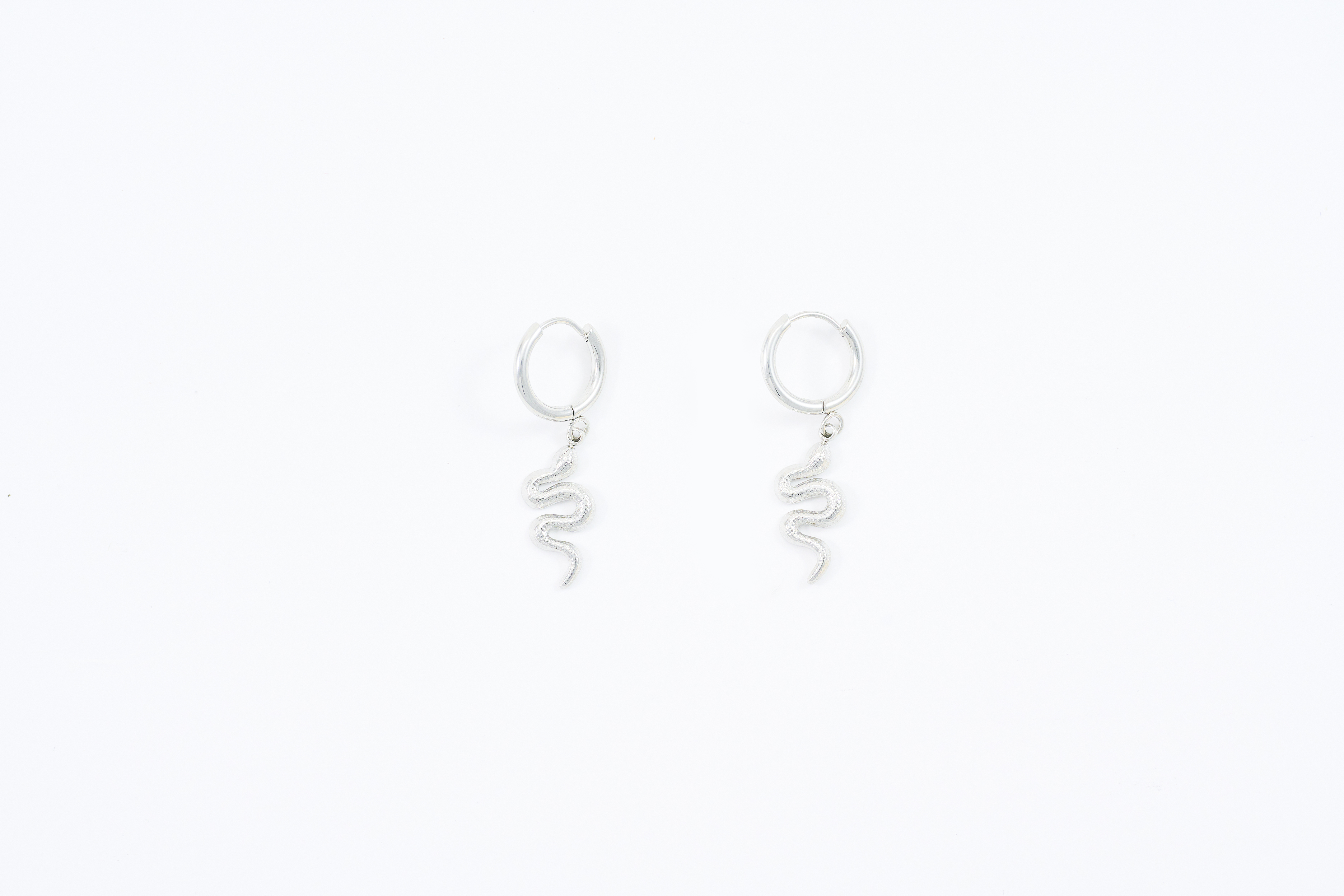 Zilveren slang oorbellen