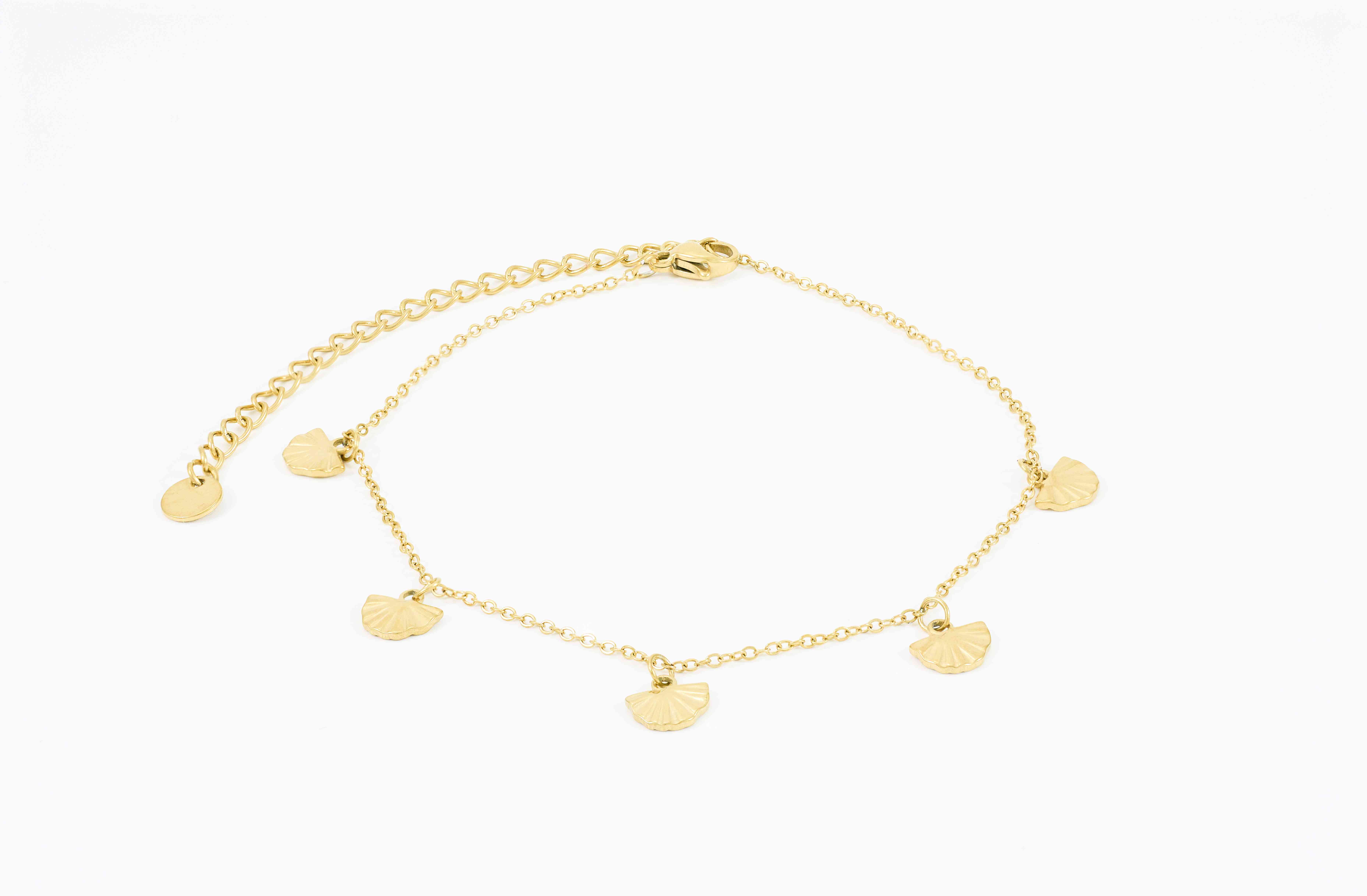 Gouden enkelband met kleine hangers