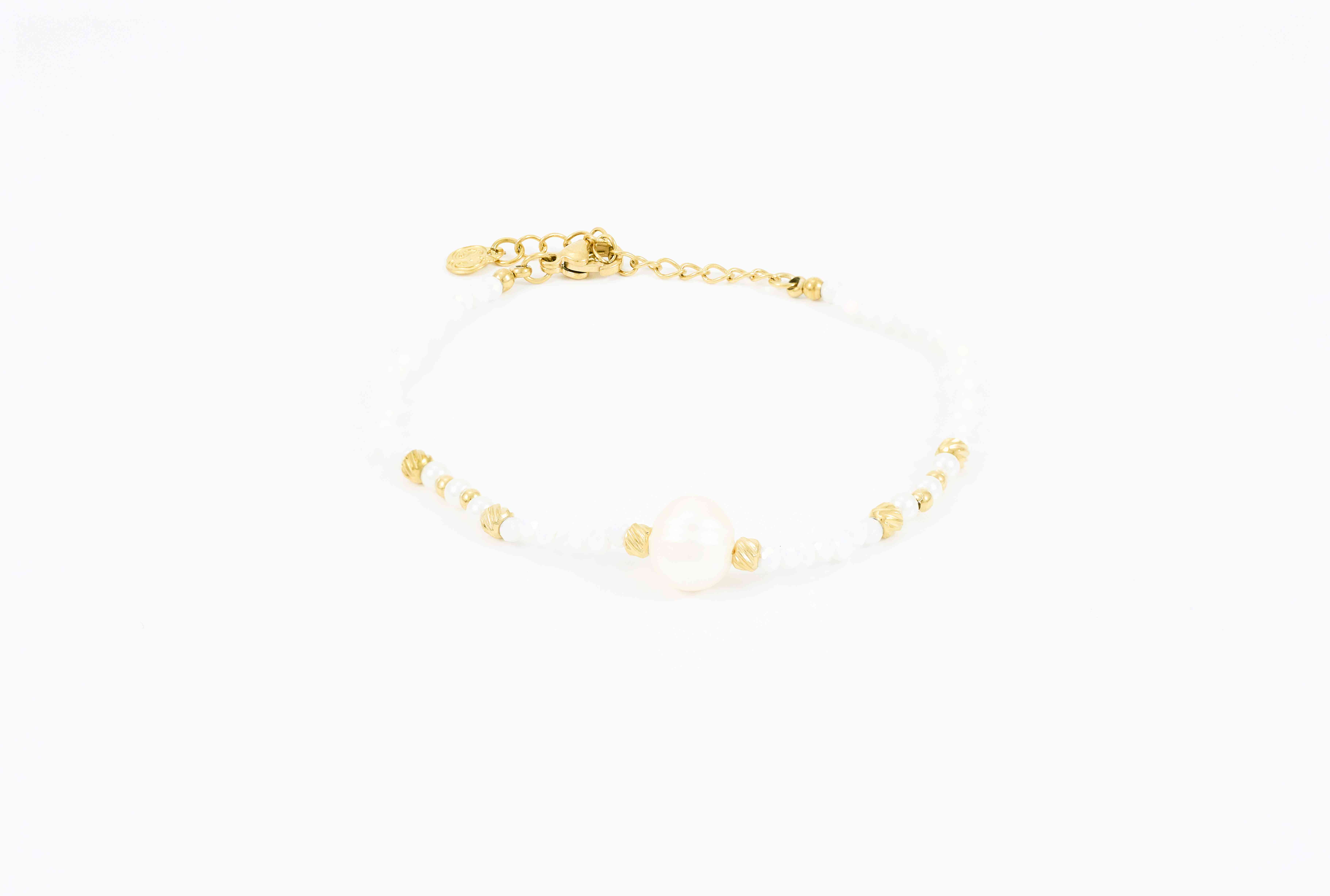 Gouden enkelband met pareldetails